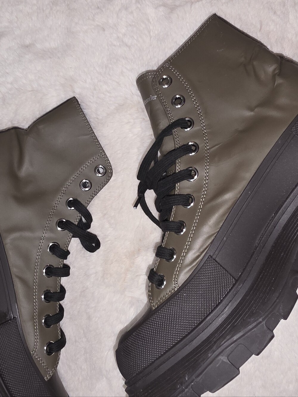 Alexander McQueen Tread Slick Boots 'Khaki Black Mens US 9 Eu 42 - Picture 5 of 7